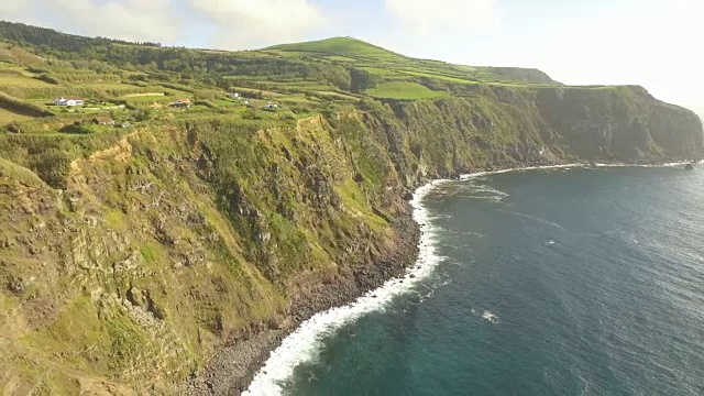 海洋海岸线鸟瞰图视频素材