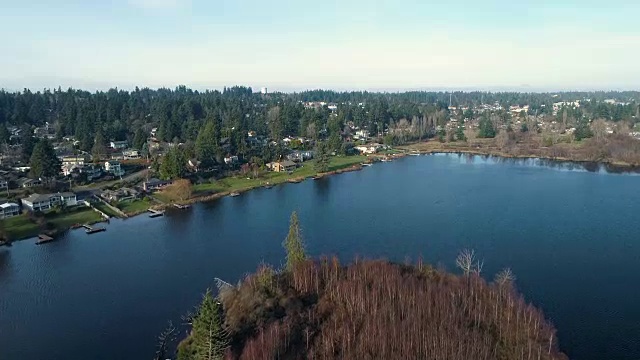 湖巴林杰蒙特湖露台埃德蒙斯华盛顿航空景观滨水的观点视频素材