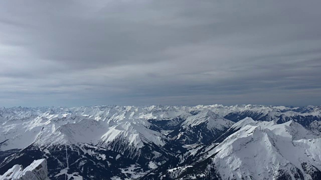 雪山连绵景观，祖格斯匹茨观景台。视频下载