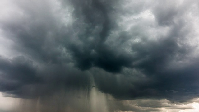 雨云与闪电，延时视频素材