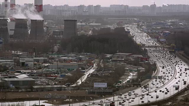 下午在城市的十字路口，车流不绝视频素材