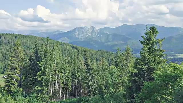 鼓舞人心的夏季山脉景观，塔特拉山脉视频素材