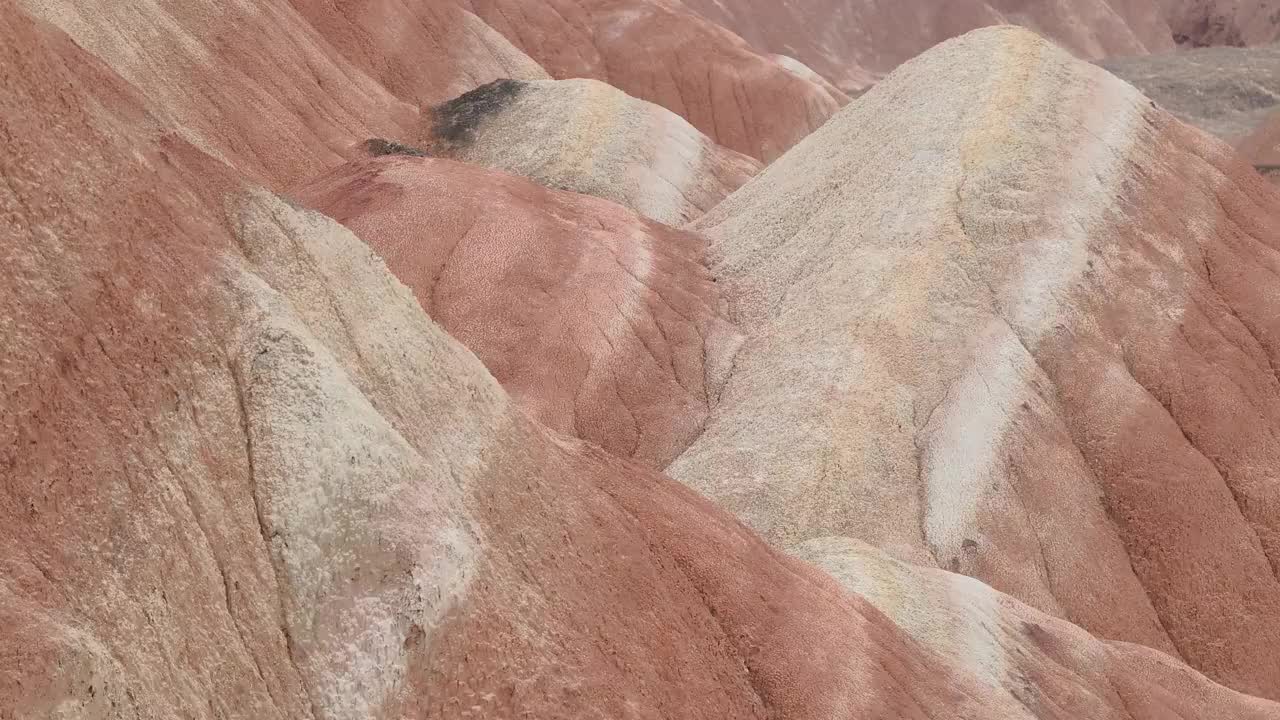 丹霞山地貌五彩缤纷视频下载