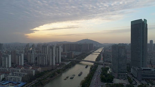 市中心夜景鸟瞰图视频素材