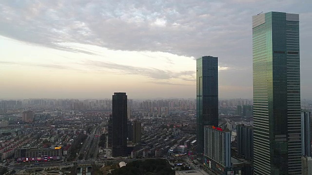 市中心夜景鸟瞰图视频素材