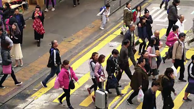 人潮在香港，斑马线视频素材