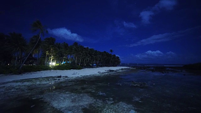 菲律宾美丽的海滩，夜景，广角镜头视频素材