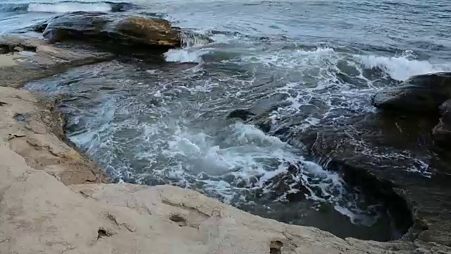 保加利亚黑海沿岸的海景。视频素材