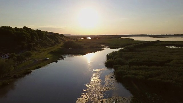 日落时分的多瑙河三角洲湿地视频素材