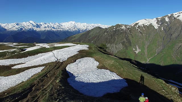 飞越高山高原视频素材