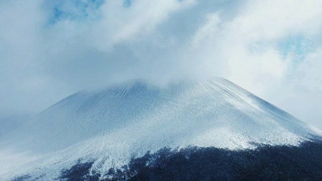 麻山在冬天视频素材