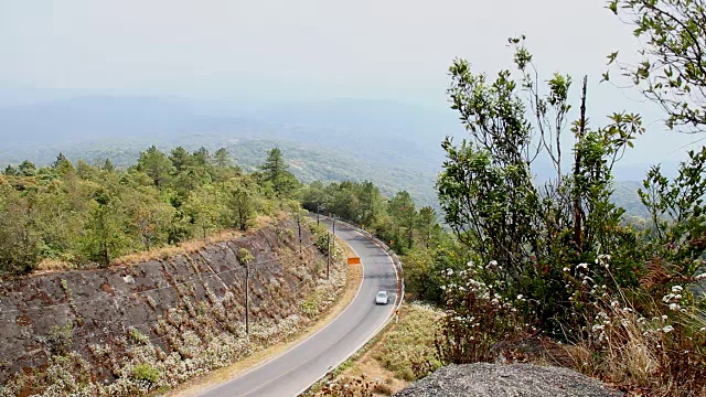 泰国清迈，doi inthanon山的道路视图视频素材