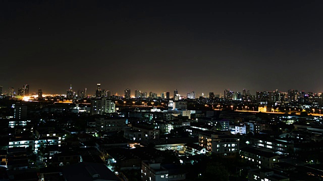 城市夜晚的交通，时间流逝视频素材