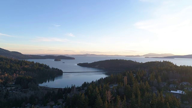 贝灵汉海岸滨水景观俯瞰圣胡安群岛视频素材