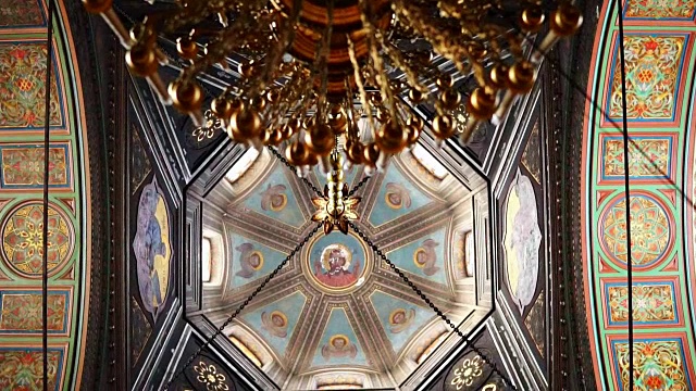 东正教的圆顶上有一幅耶稣的肖像视频素材