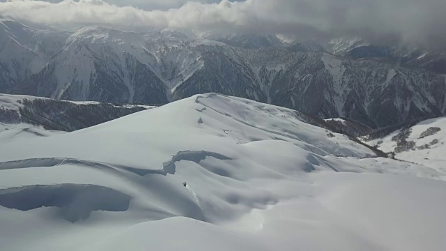 雪山鸟瞰图视频素材