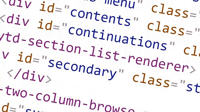 在电脑屏幕上以白色背景滚动HTML代码视频素材