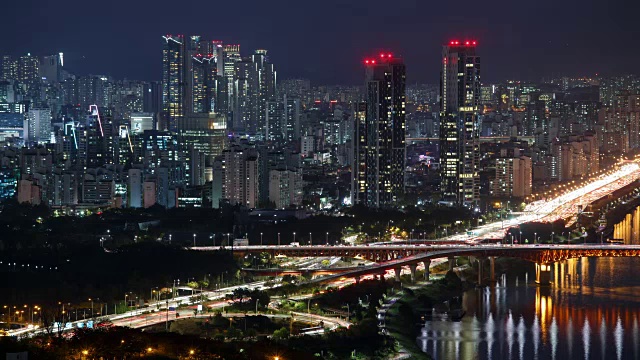 汉江夜景、夏普星城(高层公寓和商铺)、汉江森林建筑视频素材