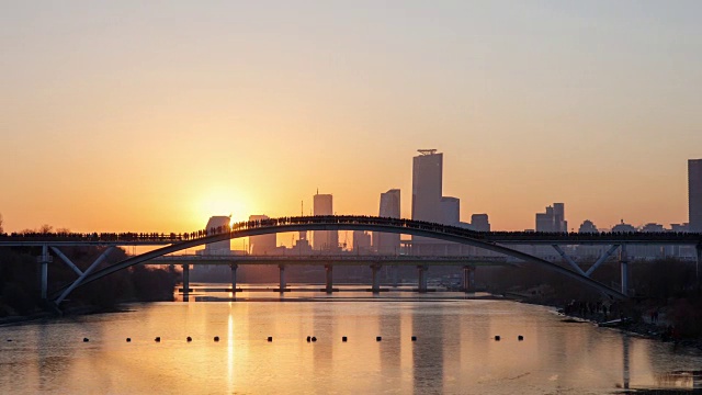 新年日出景观Seonyudo(汉江岛)和Yeouido(主要金融服务区)在首尔视频素材