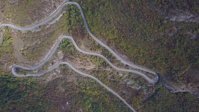 蜿蜒的乡村道路，4k无人机视频视频素材