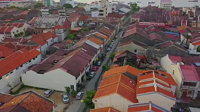 鸟瞰图乔治镇，槟城遗产位于马来西亚半岛西北海岸视频素材