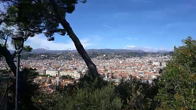 美丽的风景俯瞰城市尼斯，法国视频下载