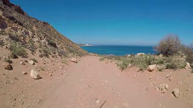 在珊瑚海岸越野驾驶视频下载