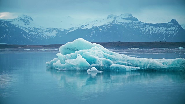 冰岛Jokulsarlon的冰山视频素材