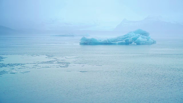 冰岛Jokulsarlon的冰山视频素材