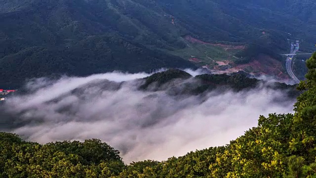 景畿道的天masan山(韩国官方指定的省级公园)的云景视频素材