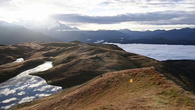 Koruldi湖，上Svaneti, Mestia靠近Ushba关口。格鲁吉亚欧洲。高清视频视频素材