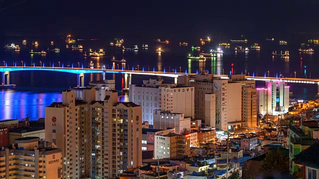 南航海港大桥及釜山住宅区夜景视频素材