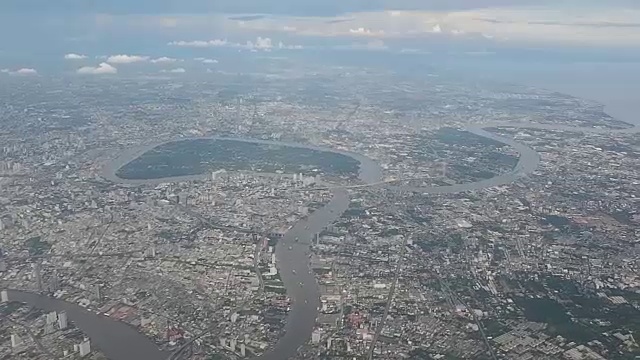 鸟瞰图曼谷市和湄南河，泰国视频素材