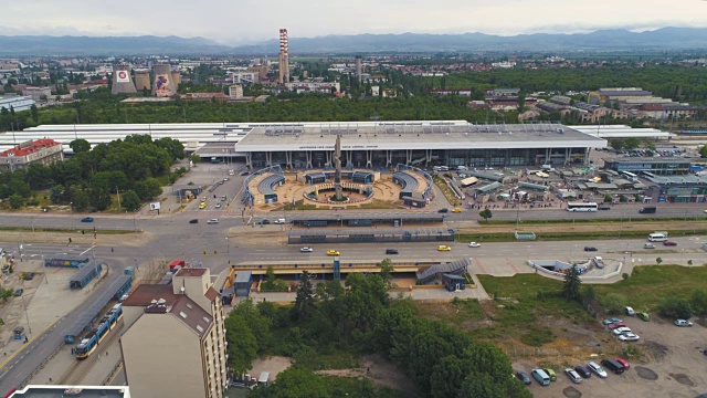 鸟瞰图显示索非亚城市中心火车站视频素材