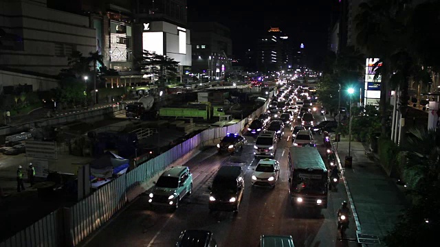 雅加达夜间交通状况视频素材