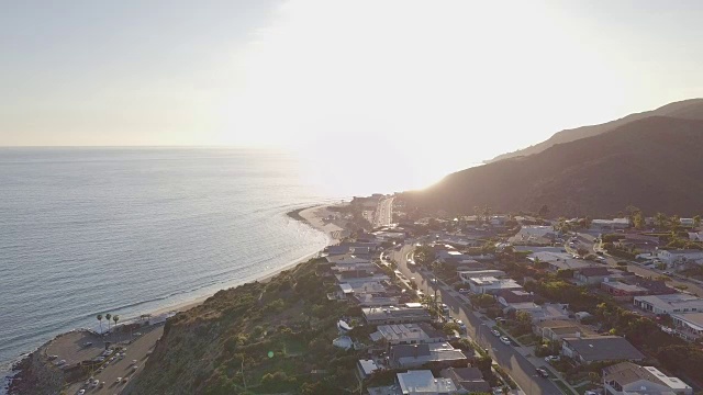 天线:马里布的海岸线视频素材