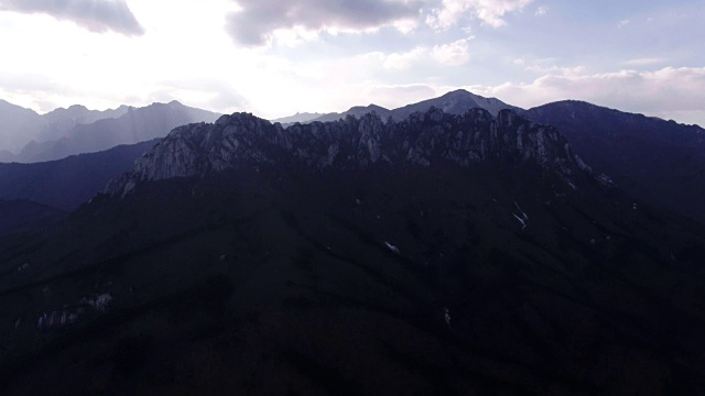 蔚山岩(著名景点)在雪山国家公园，束草，江原道视频素材