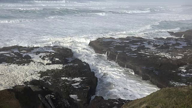 俄勒冈州库克峡谷海浪汹涌视频素材