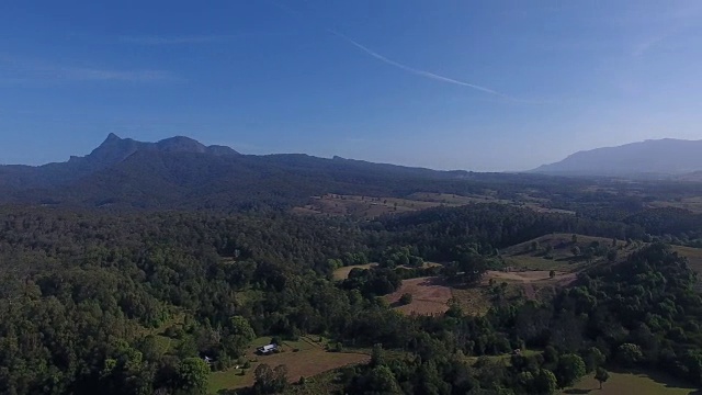 澳大利亚的乡村景观和Mount Warning在澳大利亚视频素材