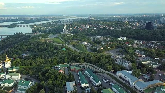 基辅鸟瞰图Pechersk Lavra，基辅，乌克兰视频素材