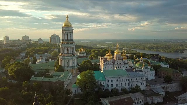 基辅鸟瞰图Pechersk Lavra，基辅，乌克兰视频素材