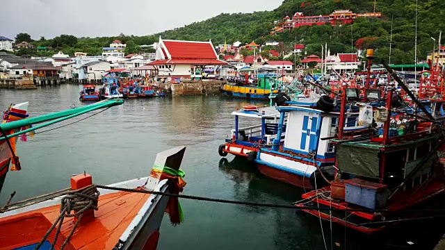 位于泰国湾中部的四川岛渔村。视频素材