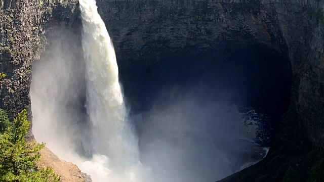 Helmcken Falls Wells Gray省立公园视频素材