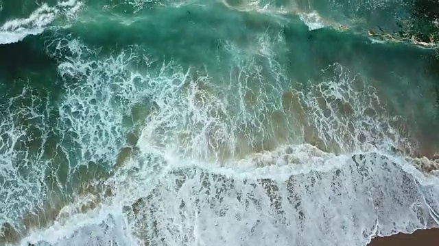 海浪和粉饰视频素材