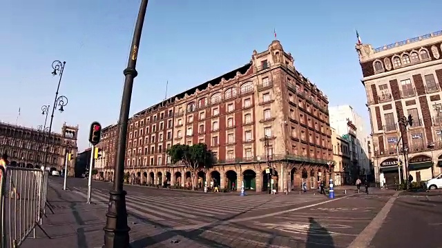 Palacio Nacional在索卡洛广场，墨西哥城视频素材