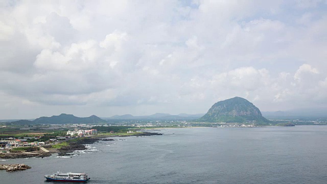 济州岛三班山和Sagyeo海岸的景观视频素材