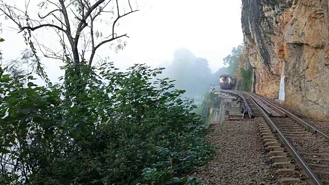 铁路在桂河大桥视频素材