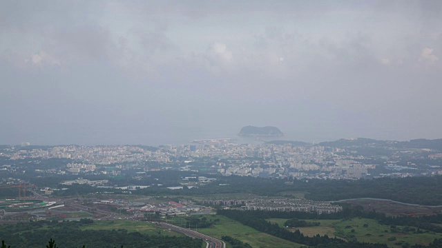 博物馆岛(韩国421自然纪念碑)和济州岛的西浦市视频素材