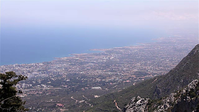 从山到海的全貌，全貌，美景，海景度假村，全景视频素材