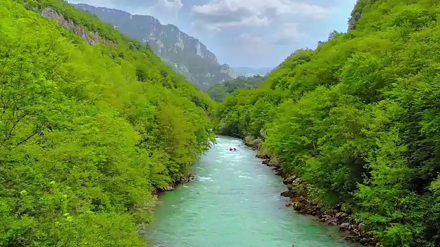 白水漂流视频素材